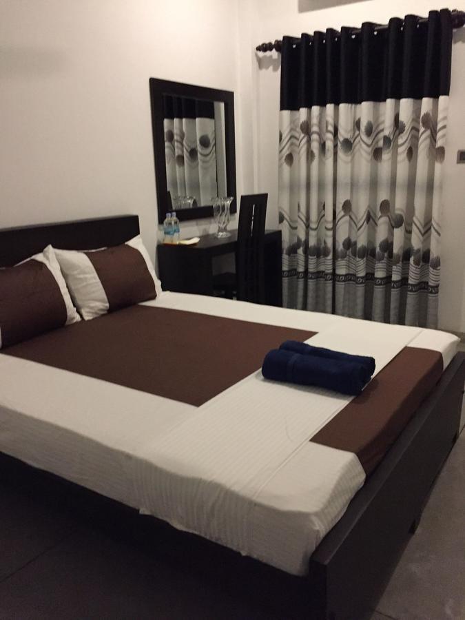 Us Motel Colombo Homagama Eksteriør billede